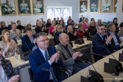2025-03-20-Wręczenie-podziękowania-dla-dr-hab-inż-Arkadiusza-Mystkowskiego-fot-Dariusz-Piekut