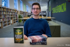 2023.12.11 Edgar Hyniewiecki - autor książek fantasy z wydziału mechanicznego fot.Dariusz Piekut PB