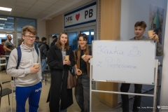 2025-12-10-Kawka-z-profesorem-fot-Iryna-Mikhno-PB