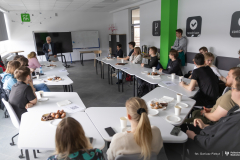 026-03-25-Kawka-z-profesorem-fot-Dariusz-Piekut-PB