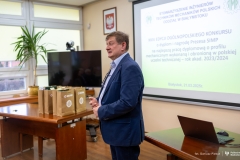 2025-03-21-Nagrodzeni-w-XXIV-EDYCJI-OGÓLNOPOLSKIEGO-KONKURSU-o-dyplom-i-nagrodę-Prezesa-SIMP-fot-Dariusz-Piekut-PB