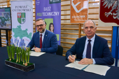 2026-02-24-Umowa-o-współpracy-z-ZS-Nr-2-w-Ostrowi-Mazowieckiej-fot. ZS-Nr-2-w-Ostrowi-Mazowieckiej
