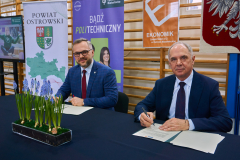 2026-02-24-Umowa-o-współpracy-z-ZS-Nr-2-w-Ostrowi-Mazowieckiej-fot. ZS-Nr-2-w-Ostrowi-Mazowieckiej