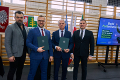 2026-02-24-Umowa-o-współpracy-z-ZS-Nr-2-w-Ostrowi-Mazowieckiej-fot. ZS-Nr-2-w-Ostrowi-Mazowieckiej