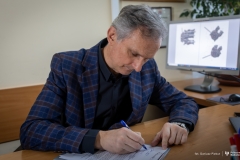 2024-10-29-Głowica-wieloramienna-do-jednoczesnej-obsługi-wielu-połączeń-gwintowych-fot-Dariusz-Piekut