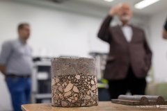 2025-11-26-patent-Sposób-wykonania-asfaltowe-nawierzchni-drogowej-z warstwą-z-betonu-geopolimerowego-prof-Bołtryk-fot-Iryna-Mikhno-PB