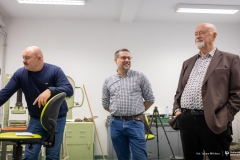 2025-11-26-patent-Sposób-wykonania-asfaltowe-nawierzchni-drogowej-z warstwą-z-betonu-geopolimerowego-prof-Bołtryk-fot-Iryna-Mikhno-PB