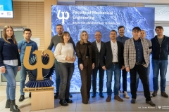 2025-11-25-projekt-prof. Jabłrzykowskiego-demonstratory-biodegradowalnych-koszy-na-śmieci-fot-Iryna-Mikhno-PB