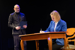 2026-03-24-Podpisanie-porozumienia-w-sprawie-Festiwalu-Szkół-Lalkarskich-LALKANIELALKA-fot-Dariusz-Piekut-PB