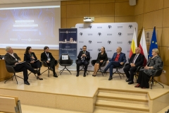 Panel-dyskusyjny-wod-kan-WBINS-fot.-Piotr-Awramiuk-PB-3
