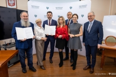 2025-11-25-WBiNS-konferencja prasowa-nawiązanie-współpracy-PB-z-firmą-Hydro-Vacuum-fot-Iryna-Mikhno-PB