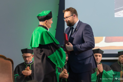 2026-04-23-Konrad-Kucza-Kuczyński-Doktor-Honoris-Causa-Politechniki-Białostockiej-fot-Dariusz-Piekut-PB