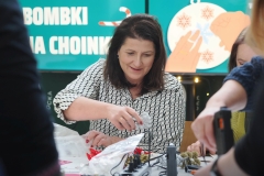 2025-11-28-Przystrajanie-bombek-w-CNK -fot-Jerzy-Doroszkiewicz-PB