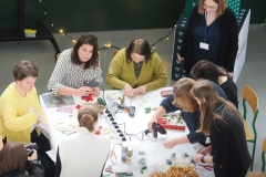 2025-11-28-Przystrajanie-bombek-w-CNK -fot-Jerzy-Doroszkiewicz-PB