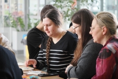 2025-11-28-Przystrajanie-bombek-w-CNK -fot-Jerzy-Doroszkiewicz-PB