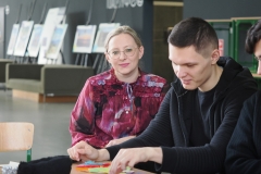 2025-11-28-Przystrajanie-bombek-w-CNK -fot-Jerzy-Doroszkiewicz-PB