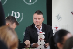 2025-11-28-Przystrajanie-bombek-w-CNK -fot-Jerzy-Doroszkiewicz-PB