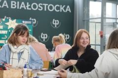 2025-11-28-Przystrajanie-bombek-w-CNK -fot-Jerzy-Doroszkiewicz-PB