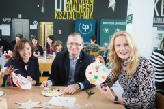 2025-11-28-Przystrajanie-bombek-w-CNK -fot-Jerzy-Doroszkiewicz-PB