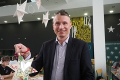 2025-11-28-Przystrajanie-bombek-w-CNK -fot-Jerzy-Doroszkiewicz-PB