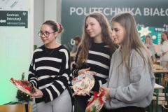 2025-11-28-Przystrajanie-bombek-w-CNK -fot-Jerzy-Doroszkiewicz-PB