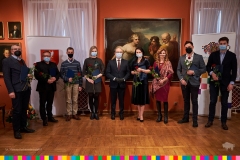 Laureaci stupendium artystycznego na rok 2021. Podczas Gali z udziałem Marszałka Artura Kosickiego.  Fot. Wrota Podlasia