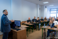 2026-10-02-szkolenie-AI-w-sprzedaży-MŚP-fot-Iryna-Mikhno-PB