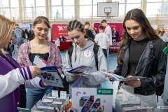 2025-04-10-targi edukacyjne-Pisz-foto-Iryna-Mikhno-PB