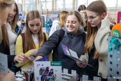2025-04-10-targi edukacyjne-Pisz-foto-Iryna-Mikhno-PB