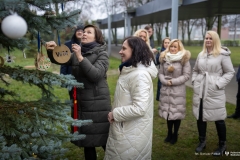 2024-12-06-Ubieranie-choinki-fot-Dariusz-Piekut