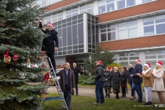 2024-12-06-Ubieranie-choinki-fot-Dariusz-Piekut