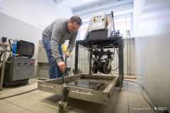 2026-01-15-Urządzenie-do-badania-zużycia-powierzchni-górnych-warstw-nawierzchni-drogowych-fot-Dariusz-Piekut-PB