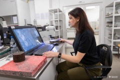 2026-01-15-Urządzenie-do-badania-zużycia-powierzchni-górnych-warstw-nawierzchni-drogowych-fot-Dariusz-Piekut-PB