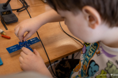 2026-03-24-WE-warsztaty-Technologie-kosmiczne-dla-początkujących-SPwBiałowieży-fot-Iryna-Mikhno-PB