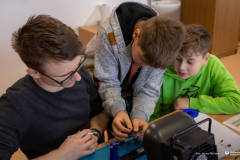 2026-03-24-WE-warsztaty-Technologie-kosmiczne-dla-początkujących-SPwBiałowieży-fot-Iryna-Mikhno-PB