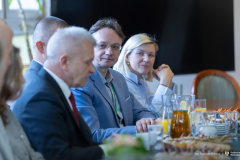 2026-03-17-Wizyta-Marszałka-i-Wiceprezydenta-oraz-przedstawicieli-przemysłu-na-WBINŚ-fot-Dariusz-Piekut-PB