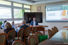 2026-03-17-Wizyta-Marszałka-i-Wiceprezydenta-oraz-przedstawicieli-przemysłu-na-WBINŚ-fot-Dariusz-Piekut-PB