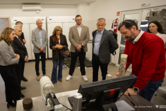 2026-03-17-Wizyta-Marszałka-i-Wiceprezydenta-oraz-przedstawicieli-przemysłu-na-WBINŚ-fot-Dariusz-Piekut-PB