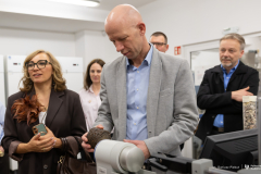 2026-03-17-Wizyta-Marszałka-i-Wiceprezydenta-oraz-przedstawicieli-przemysłu-na-WBINŚ-fot-Dariusz-Piekut-PB