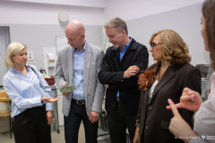 2026-03-17-Wizyta-Marszałka-i-Wiceprezydenta-oraz-przedstawicieli-przemysłu-na-WBINŚ-fot-Dariusz-Piekut-PB