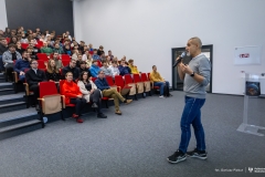 2024-11-28-It-is-English-fot-Dariusz-Piekut