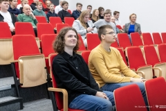 2024-11-28-It-is-English-fot-Dariusz-Piekut