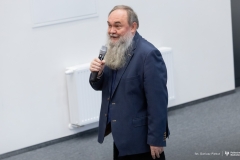 2024-11-28-It-is-English-fot-Dariusz-Piekut