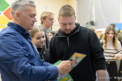 025-03-27-Targi-edukacyjne-w-Augustowie-fot-Dariusz-Piekut-PB