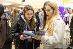 025-03-27-Targi-edukacyjne-w-Augustowie-fot-Dariusz-Piekut-PB