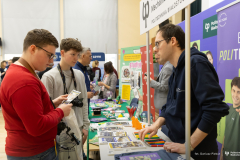 025-03-27-Targi-edukacyjne-w-Augustowie-fot-Dariusz-Piekut-PB