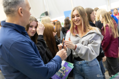 025-03-27-Targi-edukacyjne-w-Augustowie-fot-Dariusz-Piekut-PB