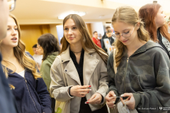 025-03-27-Targi-edukacyjne-w-Augustowie-fot-Dariusz-Piekut-PB