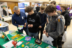 025-03-27-Targi-edukacyjne-w-Augustowie-fot-Dariusz-Piekut-PB